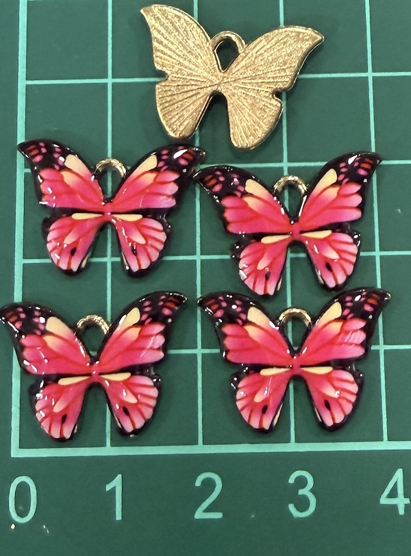 Charm Butterfly Fuchsia